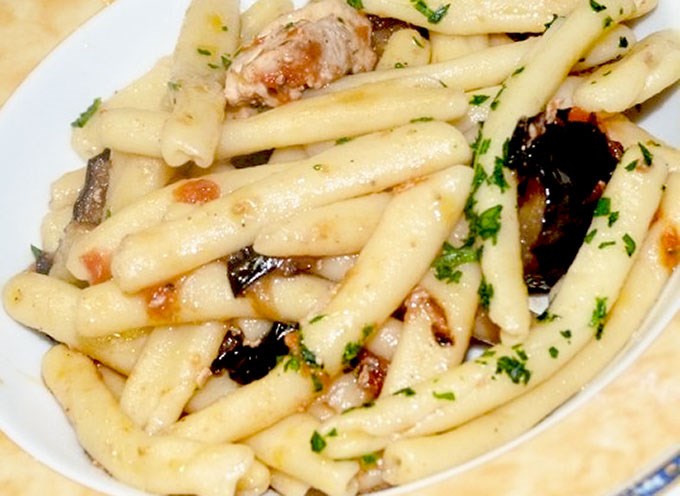 Ricetta Pasta Col Ferretto Con Pescespada E Melanzane Su Coquinariait